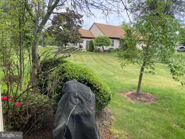 8-C BENJAMIN FRANKLIN DR, Monroe Township, NJ 08831