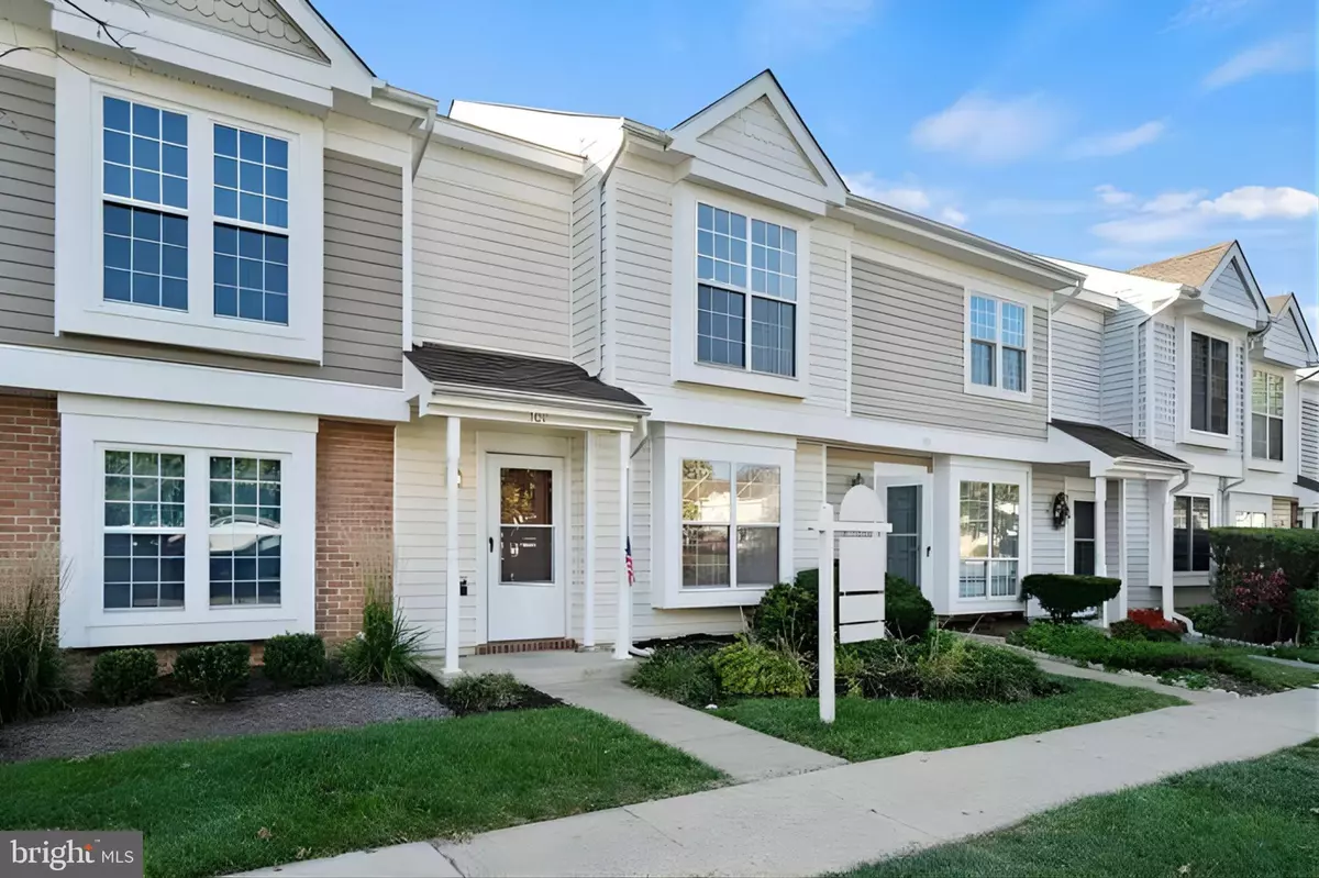 Sterling, VA 20164,107 SAINT CHARLES SQ