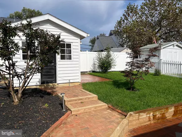 Annapolis, MD 21401,808 CARROLLTON AVE