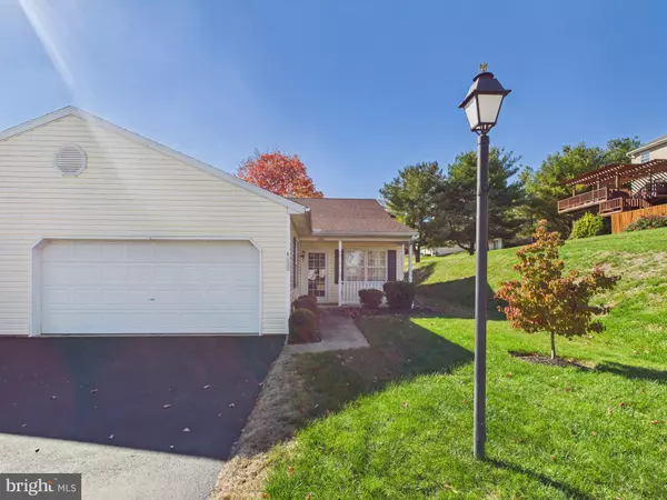 York, PA 17404,1108 VILLAGE WAY