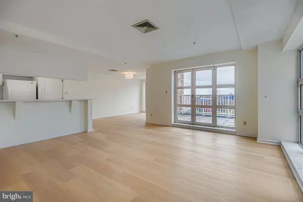 Baltimore, MD 21202,250 PRESIDENT ST #413