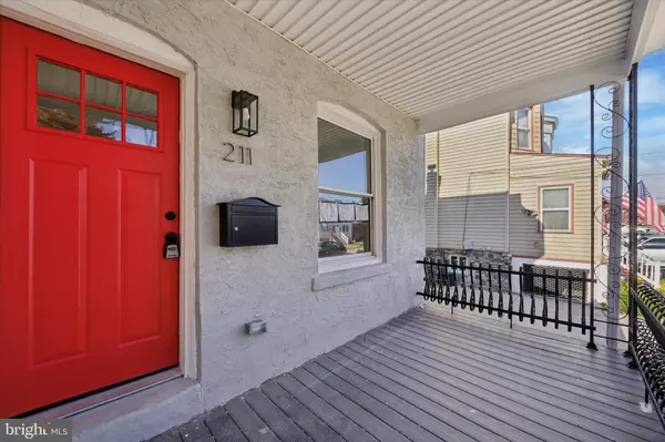 Holmes, PA 19043,211 CEDAR AVE