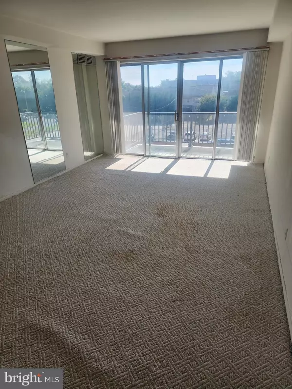 Baltimore, MD 21215,3601 CLARKS LN #416