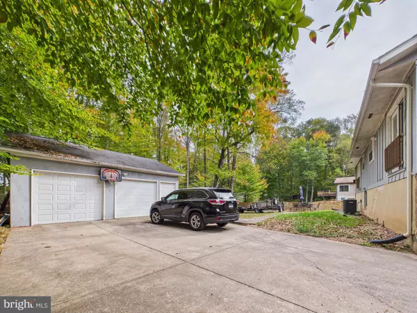 Manassas, VA 20112,7316 MARIPOSA DR