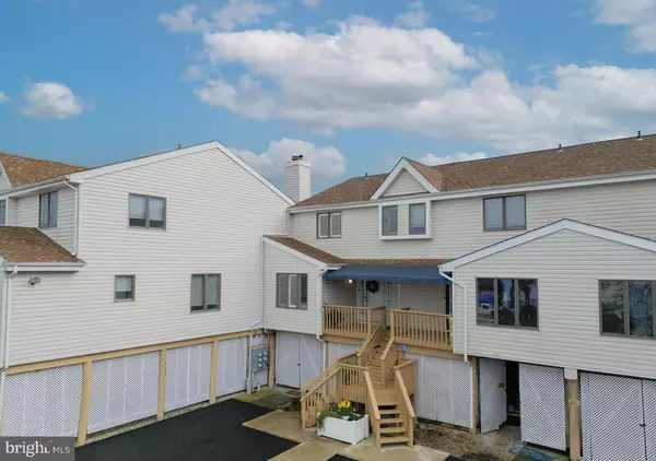 Tuckerton, NJ 08087,7 W PLAYHOUSE DR