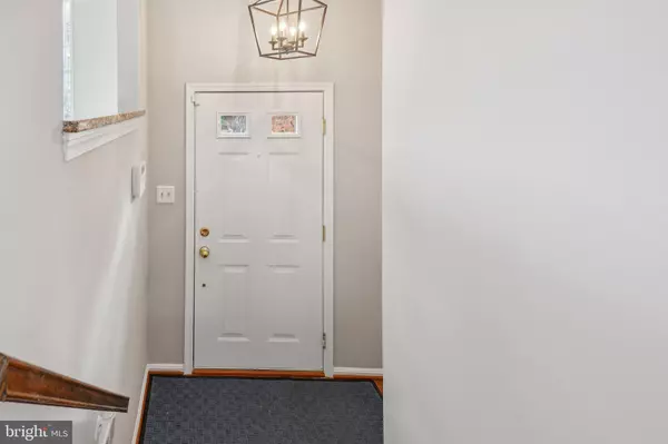 Springfield, VA 22152,7814 SOLOMON SEAL DR