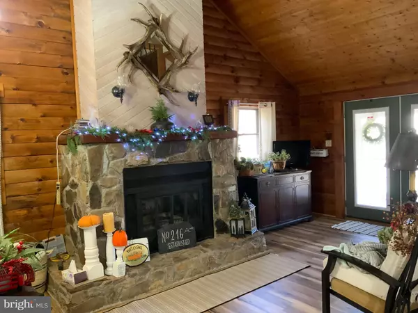 Everett, PA 15537,216 COVE ST