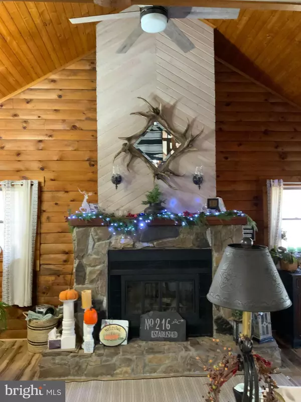 Everett, PA 15537,216 COVE ST