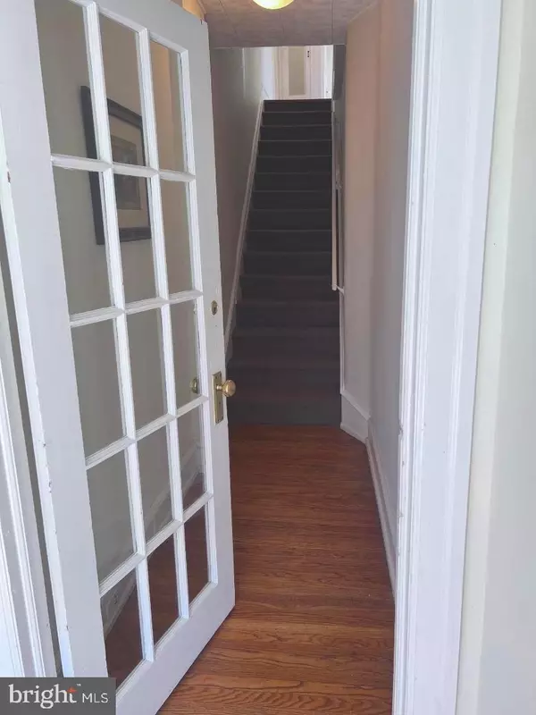 Narberth, PA 19072,111 CHESTNUT AVE