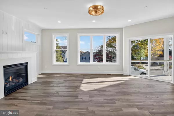 Edgewater, MD 21037,1123 SHORE DR