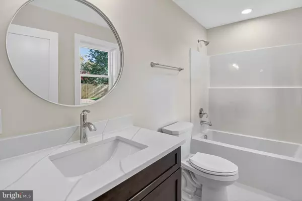 Edgewater, MD 21037,1123 SHORE DR