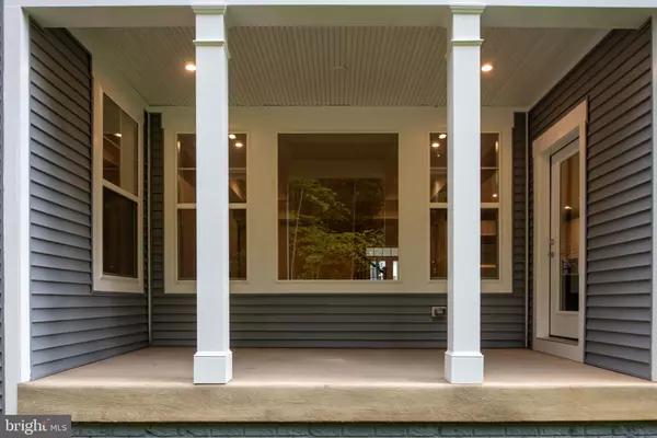 Lorton, VA 22079,8761 SOUTHERN OAKS PL