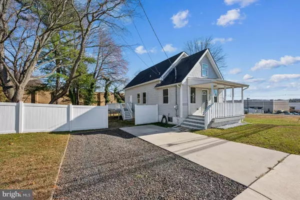 Bellmawr, NJ 08031,165 HALL AVENUE