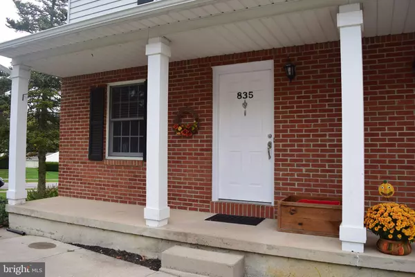 835 GALEN DR, State College, PA 16803