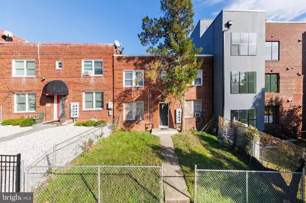 905 19TH ST NE #2, Washington, DC 20002