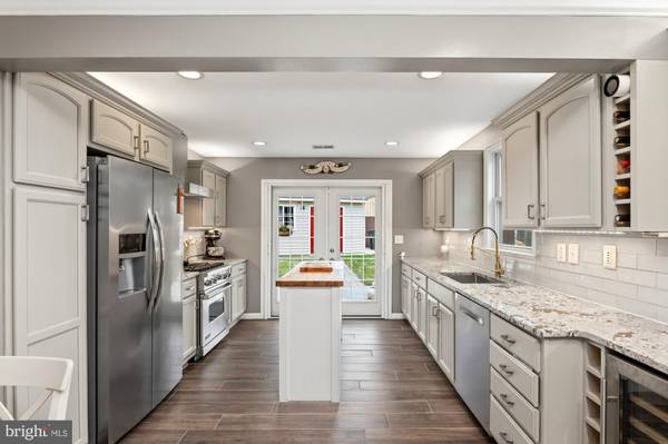 Alexandria, VA 22307,6809 DUKE DR