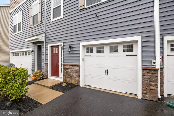 Mount Laurel, NJ 08054,10 NAPLES LN