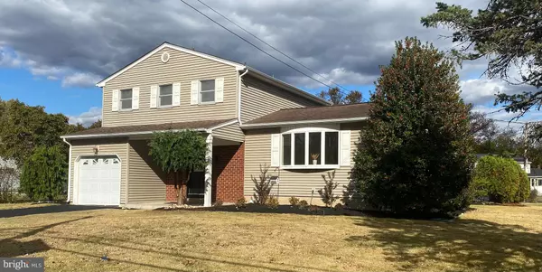 Hamilton, NJ 08619,18 WOLFPACK RD