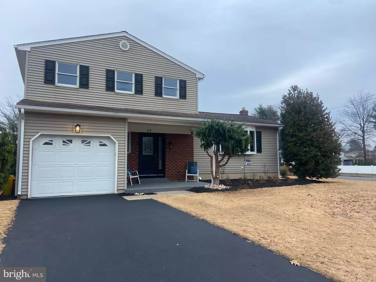 Hamilton, NJ 08619,18 WOLFPACK RD