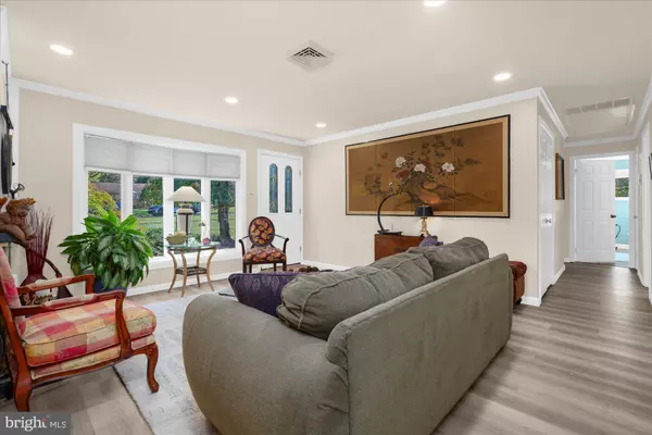 Lansdale, PA 19446,6 LANTERN LN