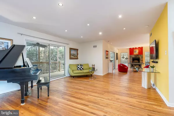 Philadelphia, PA 19118,104 E BELLS MILL RD