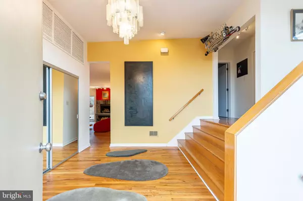 Philadelphia, PA 19118,104 E BELLS MILL RD