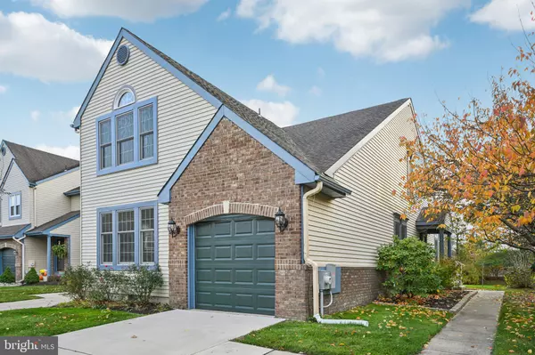 Medford, NJ 08055,32 HILLTOP LN