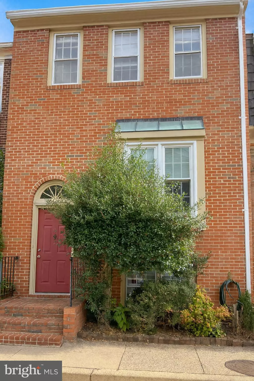 Alexandria, VA 22302,2718 FRANKLIN CT