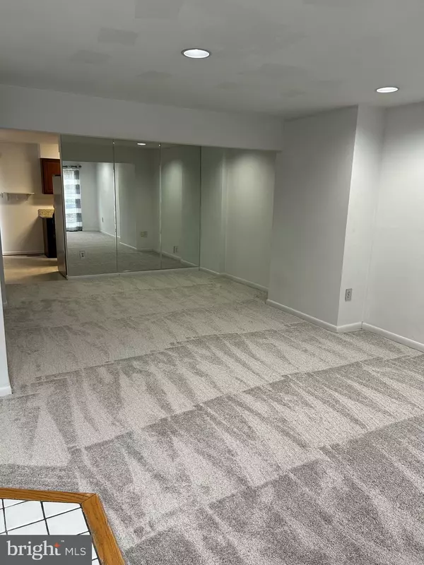 Bethesda, MD 20814,5141 KING CHARLES WAY