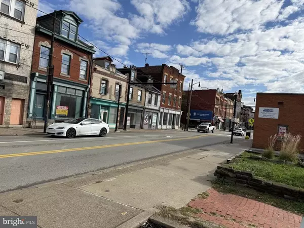 Pittsburgh, PA 15203,1013 CARSON ST E