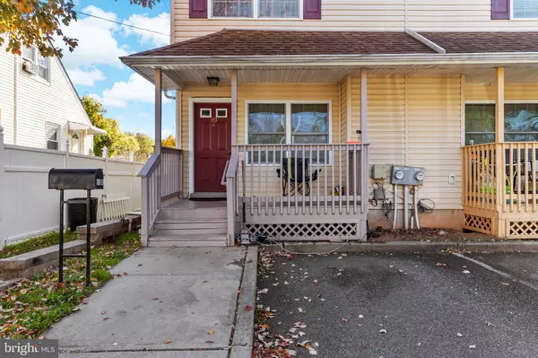 New Brunswick, NJ 08901,80-A LARCH AVE