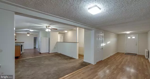 Burlington, NJ 08016,7-B DRESSER AVE #1