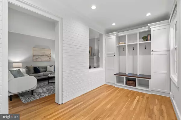 Chevy Chase, MD 20815,4903 CHEVY CHASE BLVD