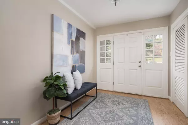 Arlington, VA 22207,3654 N OAKLAND ST