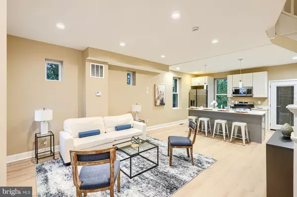 Baltimore, MD 21218,3000 FRISBY ST