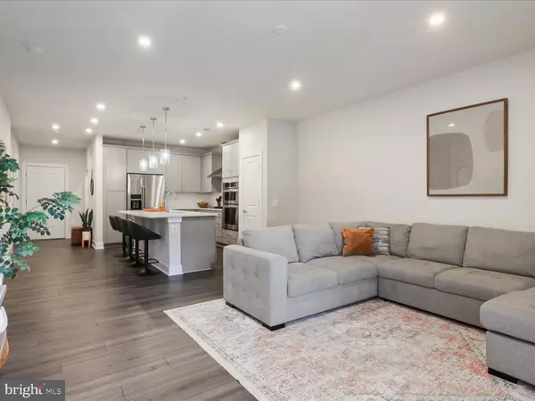 Oxon Hill, MD 20745,106 SAINT IVES PL #104