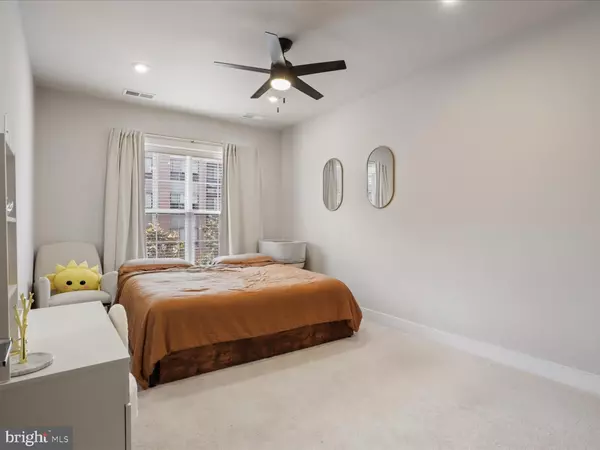 Oxon Hill, MD 20745,106 SAINT IVES PL #104