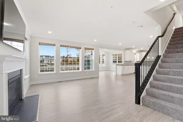 White Plains, MD 20695,4564 SHAKESPEARE CIR