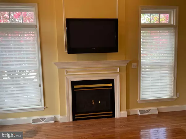 Lancaster, PA 17602,2 UPPER GRN