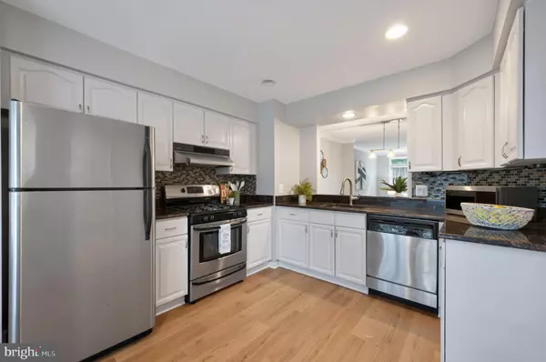 Alexandria, VA 22315,7212 LENSFIELD CT