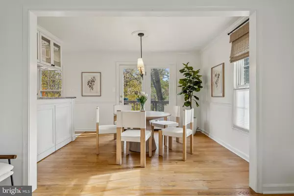 Vienna, VA 22180,2839 KNOLLSIDE LN