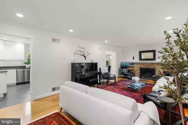 Hyattsville, MD 20782,4111 CLAGETT RD