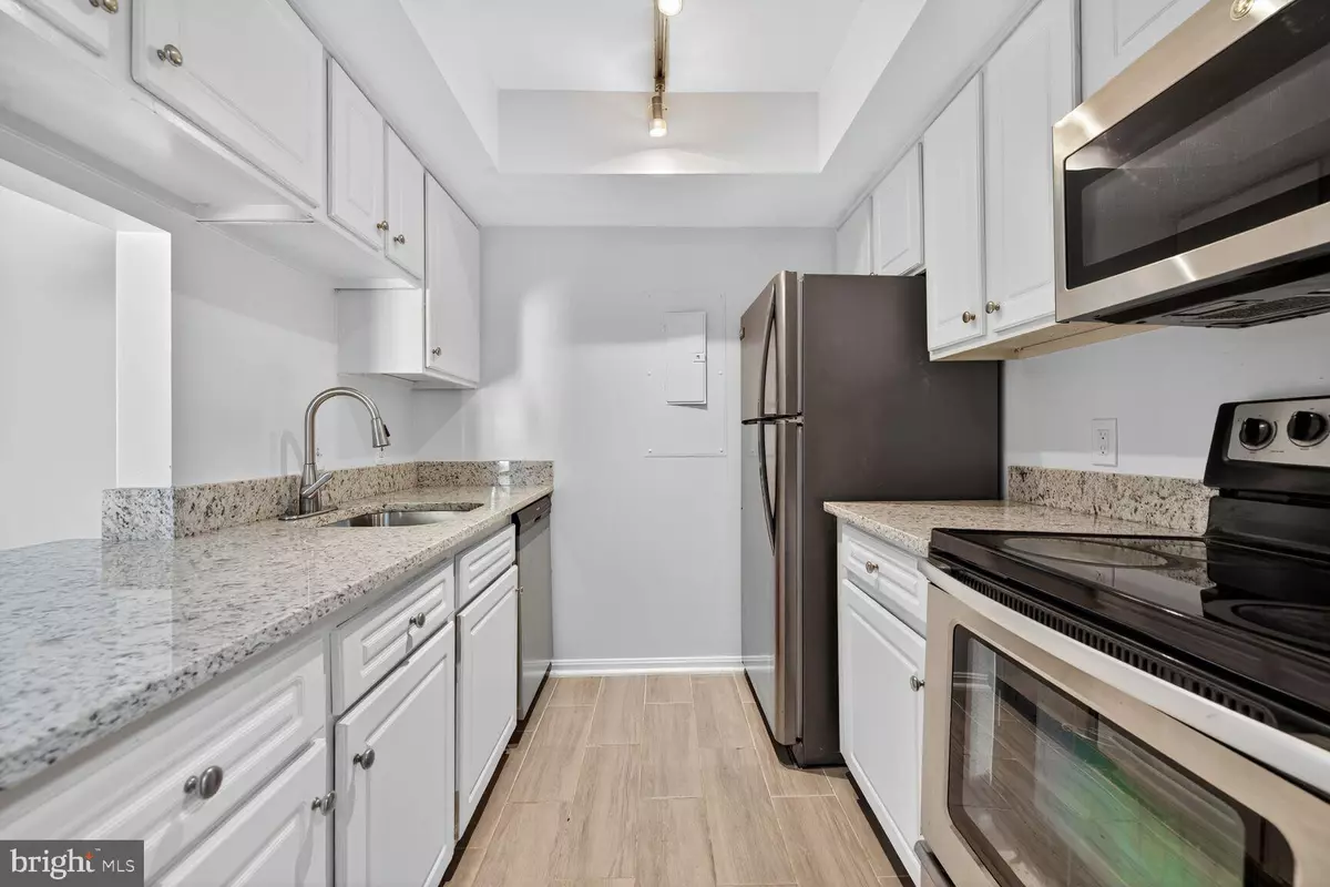 Gaithersburg, MD 20879,18318 STREAMSIDE DR #302