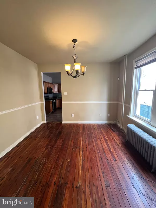 Philadelphia, PA 19135,7036 VANDIKE ST