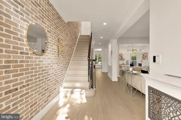 Washington, DC 20007,3249 P ST NW