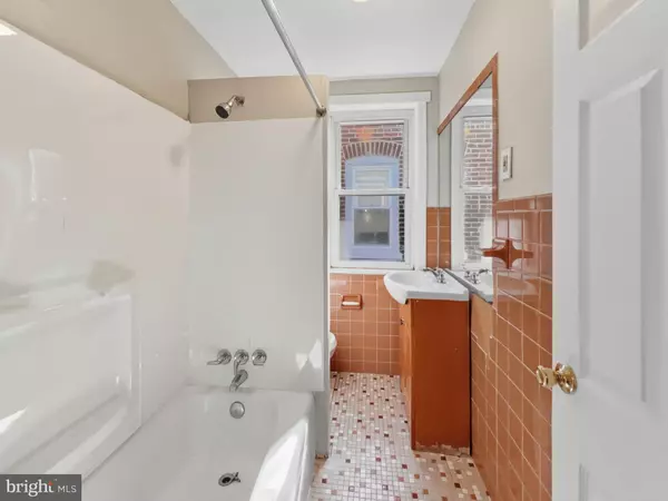 Chester, PA 19013,1027 BUTLER ST