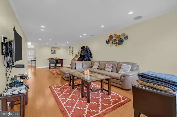 Pennington, NJ 08534,305 TUXFORD CT