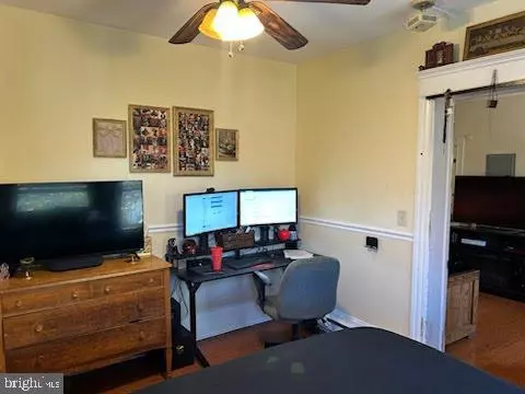 Easton, PA 18042,24-28 S 2ND ST #8