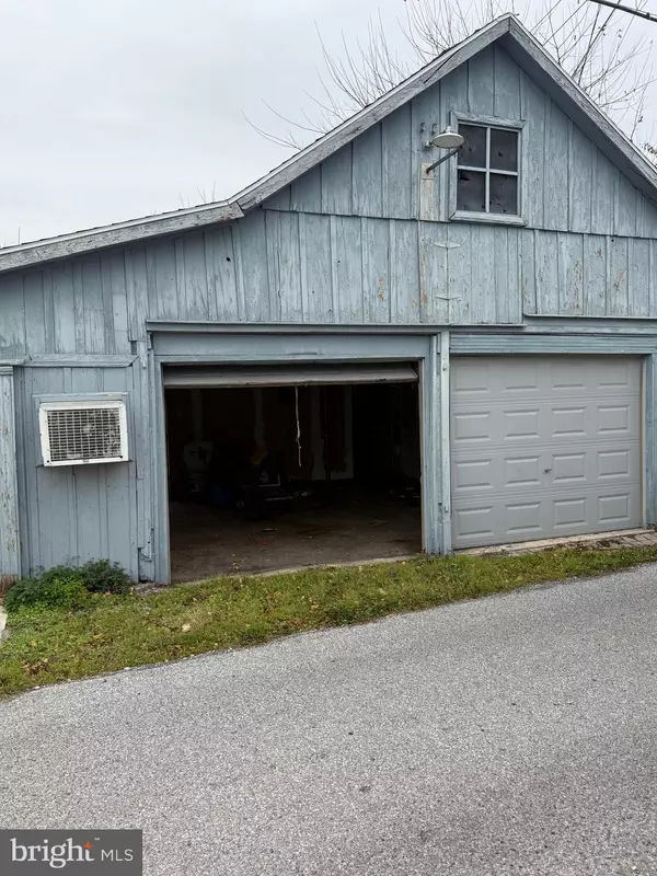 Waynesboro, PA 17268,145 W W MAIN STREET