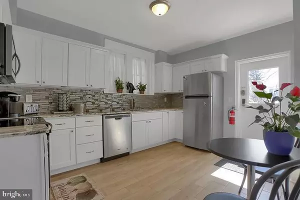 York, PA 17403,1512 E MARKET ST